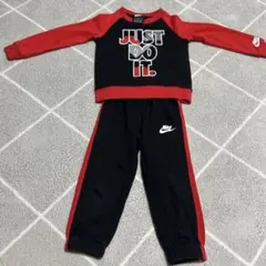 Nike JUST DO IT. トレーナーとズボン　セットアップ 2-3歳