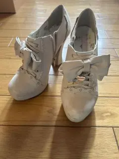 リズリサ　アイボリー リボン装飾 パンプス クロスストラップリボンパンプス ｜ LIZ LISA（リズリサ）公式