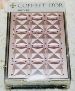 COFFRET D'OR ❖ファンデーション 用パクトケース/ ピンク幾何学模様のサムネイル