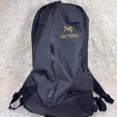 み*く様 ARC'TERYX スリングバッグ ボディバッグ クイバー quive