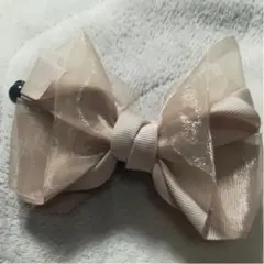 新品　サーモンピンク　パーティー　グレー　リボン バレッタ 　髪留め