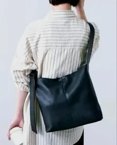 Item thumbnail for item 66c0dfd0-8091-4f71-be2e-410e1200d2be