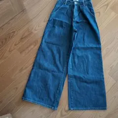 フロントタック　ワイドレッグデニム パンツ