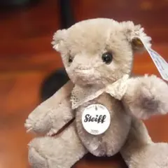 Steiff 2020 Teddy Bear ぬいぐるみのサムネイル