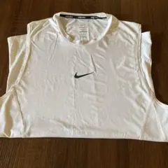Nike 速乾性 ホワイト タンクトップ