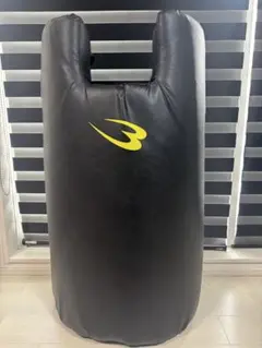 最終値下げ!ボディーメーカー　ダミーミット　 黒/黄　送料込み　手渡し可 スーパーダミーミットシールド ミディアムサイズ KM093BKYE