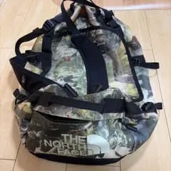 THE NORTH FACE カモフラージュ ダッフルバッグ