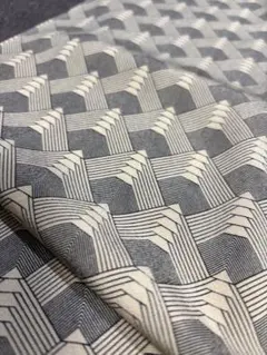 M447正絹 小紋 洗い張り ハギレ 白地 ハンドメイド リメイク