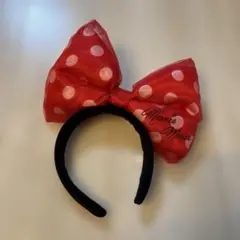 【美品】即購入・配達○ ミニーマウス 赤い水玉リボンカチューシャ