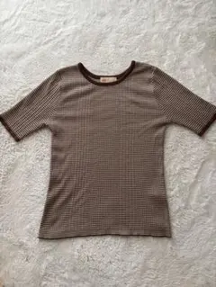 ブラウンチェック柄半袖トップス