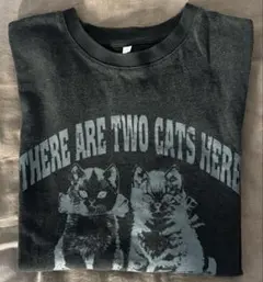 猫デザイン ダークグレー 長袖Tシャツ