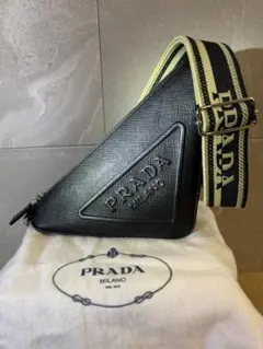 x*x様 PRADA ブラック 三角形ショルダーバッグ　ラージ x*x様 PRADA ブラック 三角形ショルダーバッグ ラージ - メルカリ