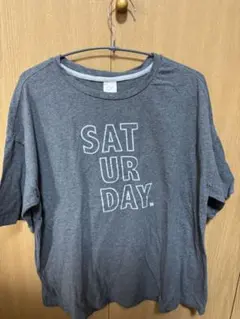 SATURDAY ロゴ 半袖Tシャツ グレー