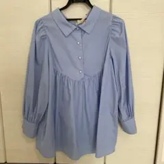 ライトブルー 長袖シャツ ボタン付き