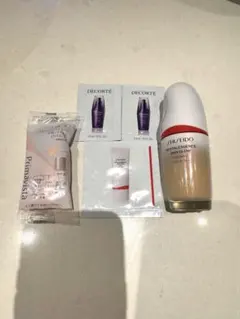 先月購入　資生堂　スキングロウ　ファンデーション　240 quartz