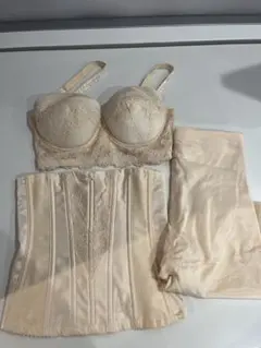 FOUR SIS&CO. ブラ・コルセット・ショーツ　ブライダルインナー