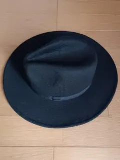 ブラックつば広ハット