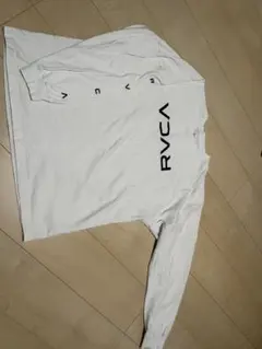 RVCA ホワイト 長袖カットソー Mのサムネイル