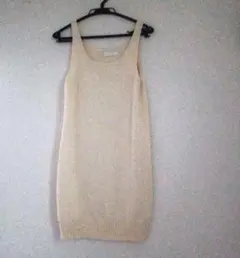 『セシルマクビー』 アイボリー ノースリーブ ニットワンピース