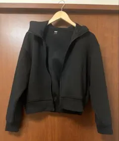 ユニクロ　黒　パーカー　L
