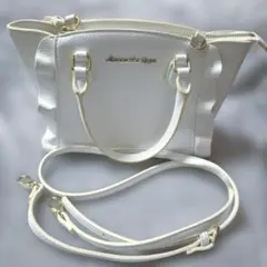 Samantha Vega ミニフラッター ホワイト ショルダーバッグ 2WAY