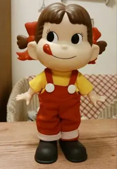 ♡不二家 ペコちゃん 人形　ソフビのサムネイル