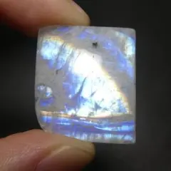 C36)レインボームーンストーンのカボション(ルース・マクラメネックレス)