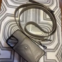 BANDOLIER バンドリヤー　スマホケース　iPhone