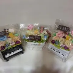 プリザーブドフラワー 造花アレンジ ピアノ型ミッキー・ミニーピック付き3点セット