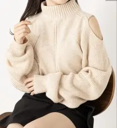 chico 肩スリット ハイネックニット