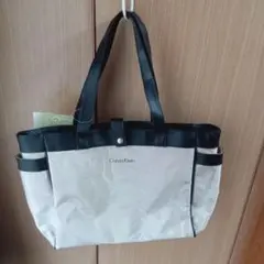 Calvin Klein トートバッグ ベージュ×ブラックのサムネイル