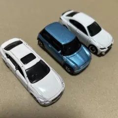 トミカ ミニカー ３台まとめ売り セット　ジャンク