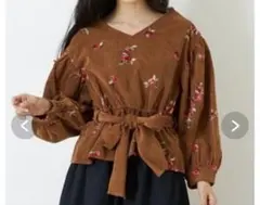 レイカズン　ファボリ　コーデュロイ　花柄　刺繍　トップス　ブラウン　ベルト無