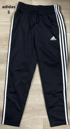 adidas エッセンシャルズ　3ストライプス　トラックスーツ　パンツ　黒　S