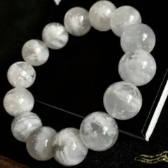 K*様 雲間を覗く。セリサイトインクォーツ ホワイトガーデン 大玉16mmブレス