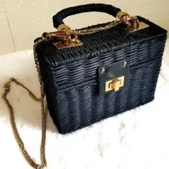 ZARA 　ミニショルダーバッグ　ミニカゴ　黒　ゴールド　チェーン　 ザラ