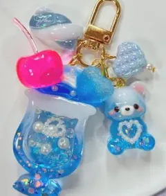 ✮オーダーサンプル 恐竜キーホルダー シェイカー シャカシャカ 水色