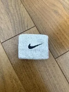 Nike グレー リストバンド