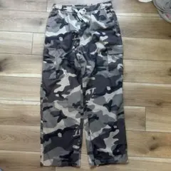 美品　《 SHEIN 》 メンズ　Lサイズ　ズボン　迷彩　ジャージ