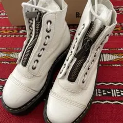 Dr. Martens ホワイト ハイカットブーツ