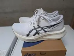 アシックス　マジックスピード4 26cm （2E）