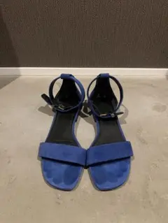 celine セリーヌ フィービー期　アンクルストラップ　アイコニックサンダルのサムネイル