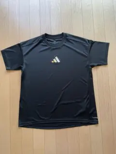 adidas ブラック 半袖Tシャツ M