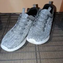 SKECHERSスニーカー