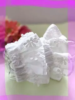 アームバンド（フリル袖風、花のモチーフ付、綿刺繍）