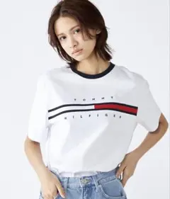 トミーヒルフィガーロゴTシャツ