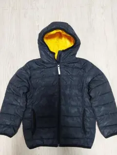 黒/黄色 フード付き中綿ジャンパー　　　１１０cm