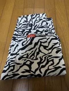 Item thumbnail for item 98bd5ccd-3387-484c-8493-043d4644f77d