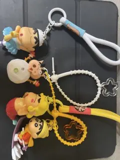 クレヨンしんちゃんカラフルマルチチャーム4個セット