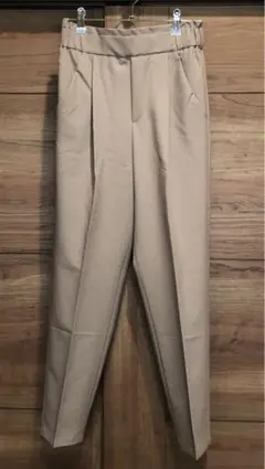 未使用ベージュ ウエストゴム スラックス